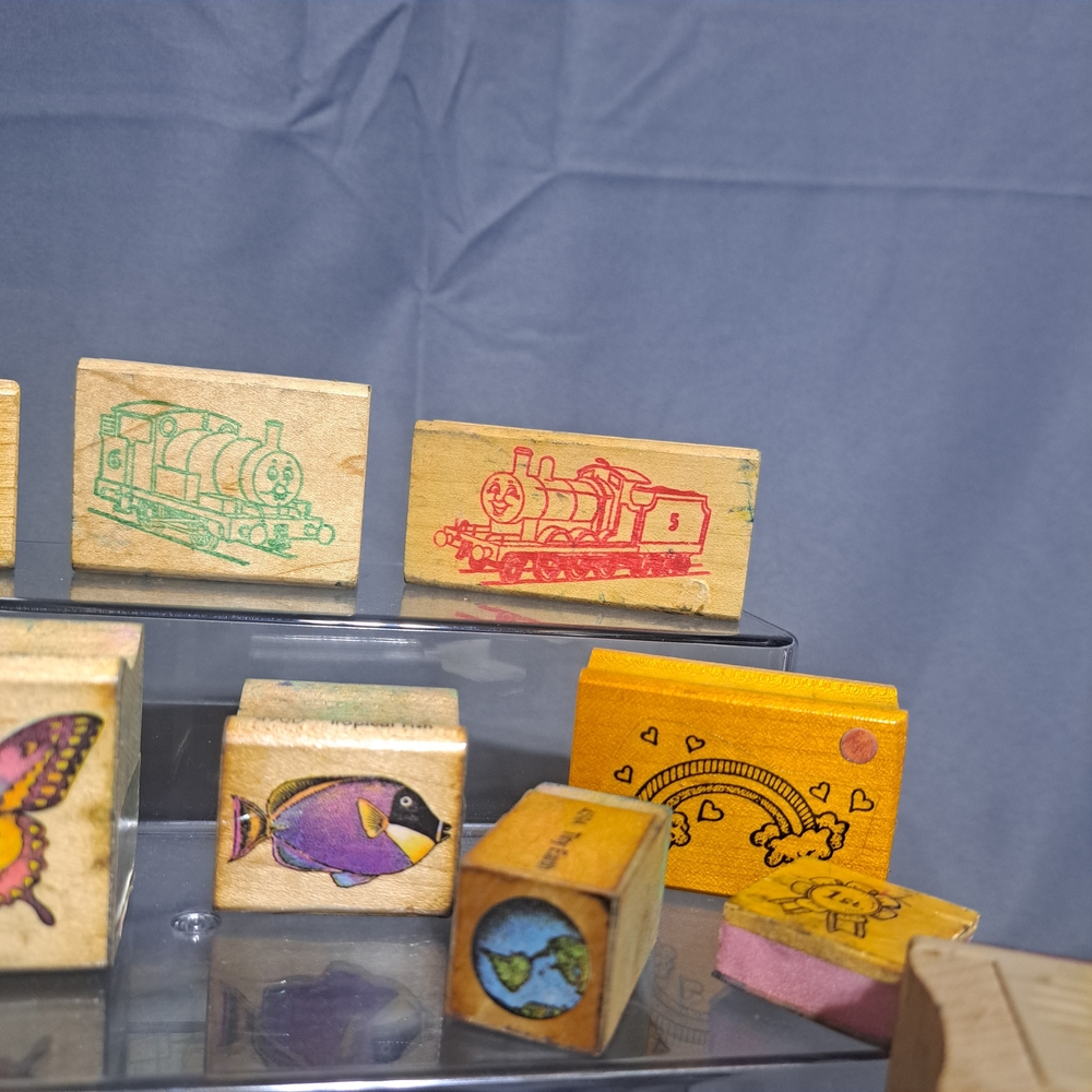 VTG Lot Of 14 Wooden Rubber Stamps Thomas Train Wildlife Animals Kids Clifford - Picture 3 of 6